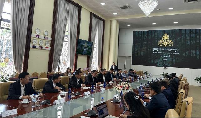 LÃNH ĐẠO VRG THĂM VÀ CHÚC TẾT LÃNH ĐẠO CẤP CAO CAMPUCHIA NHÂN DỊP TẾT CỔ TRUYỀN CHOL CHHNAM THMEY