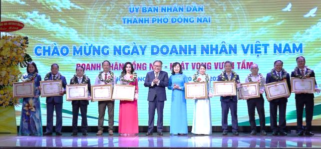 Cao su Lộc Ninh - Phát huy tinh thần doanh nhân cùng Đồng Nai vươn mình phát triển