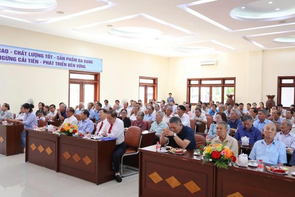 HỌP MẶT CÁN BỘ HƯU TRÍ CÔNG TY TNHH MTV CAO SU LỘC NINH QUA CÁC THỜI KỲ